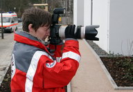 Sabine fotografiert für das DRK